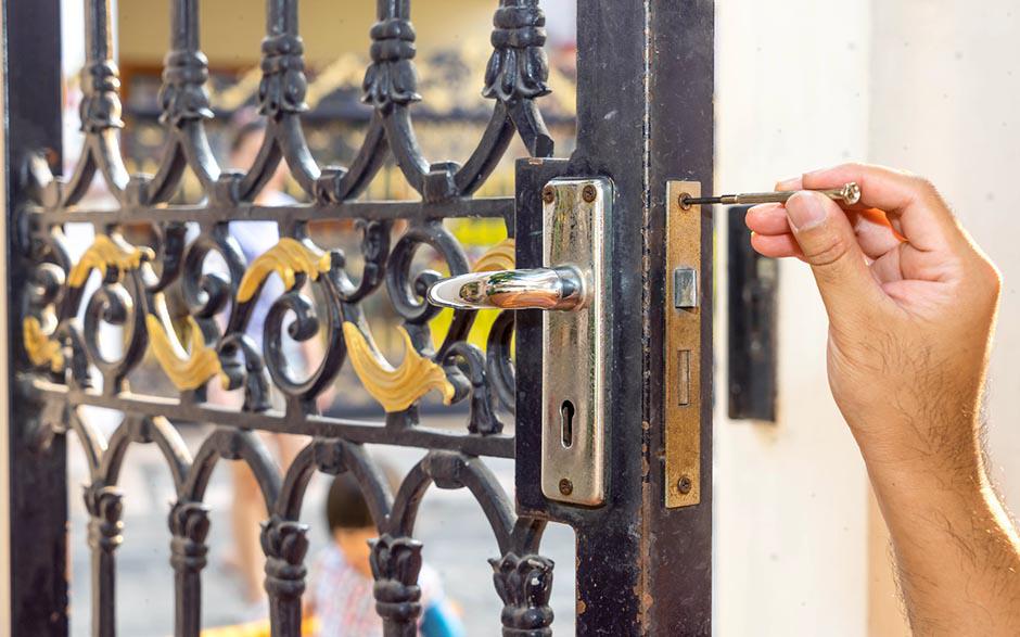 trouver un serrurier Paris 8